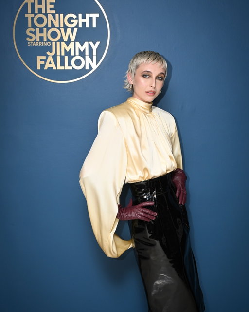 @emmachamberlain stops by to talk her new film Forbidden Fruits tonight! #FallonTonight 

📷 @toddowyoung