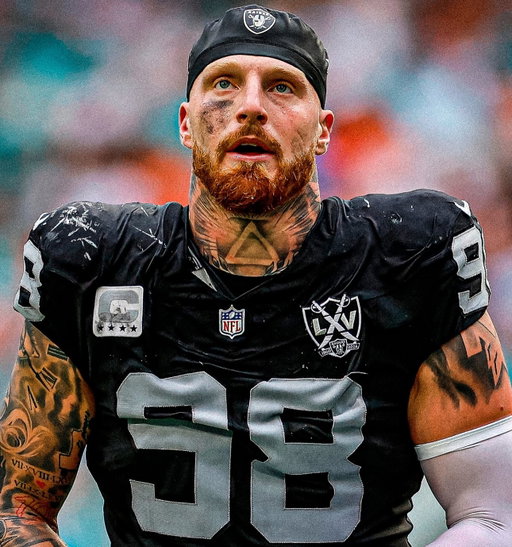 Everything Happens For A Reason. Believe Nothing You Hear & Half Of What You See. Im A Raider. I’m Back. Run That Sh*t. 🦅🏴‍☠️