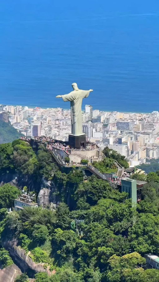 Follow @phillip3s for more BRASIL Travel content! 😁🇧🇷

#travel #rio #brazil #southamerica