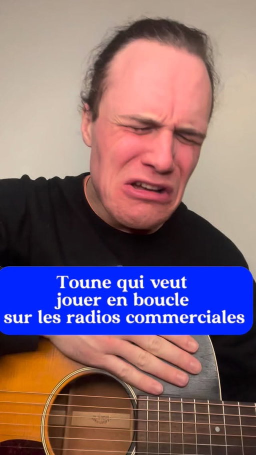 Chanson 17/30 avant la toute fin de ma tournée le 8 avril au Club Soda : TOUNE QUI VEUT JOUER EN BOUCLE SUR LES RADIOS COMMERCIALES