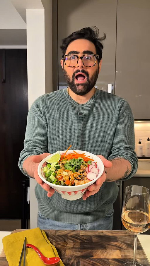 7 POINT dinner. Period.
This Loaded Asian Turkey Bowl is my go-to weeknight meal when I want something high protein, super filling, and still totally within my points. It’s colorful, crunchy, flavorful, and yes… GLP-1 friendly too.
Wine is separate, don’t panic 
🍷 
This is why I love @weightwatchers . Nothing feels off limits, I’m eating real food, and it actually fits into my life.
If you’ve been looking for a sign to start, this is it.
✨

#Ad #WeightWatchersPartner #WatchItWork