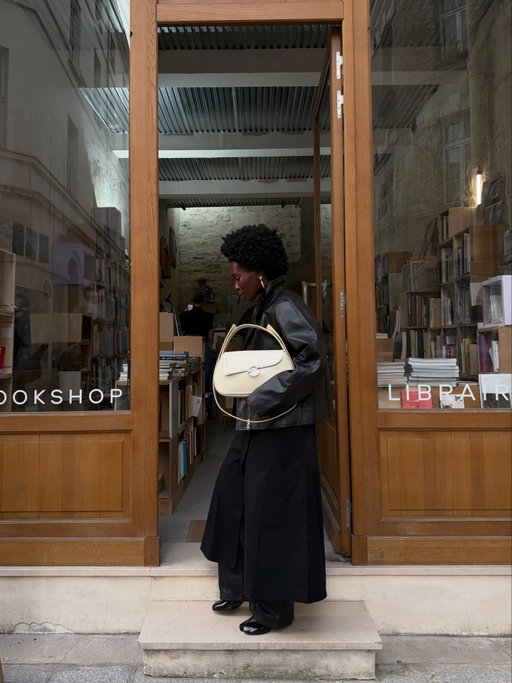 paris in spring, a female gaze & a hero bag @samsoesamsoe 🦢🤍
