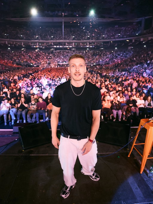 We are back! Arenatour läuft und ballert hart! Wo sehen wir uns?

#sellout #soldout

📸 by @hallomarvin