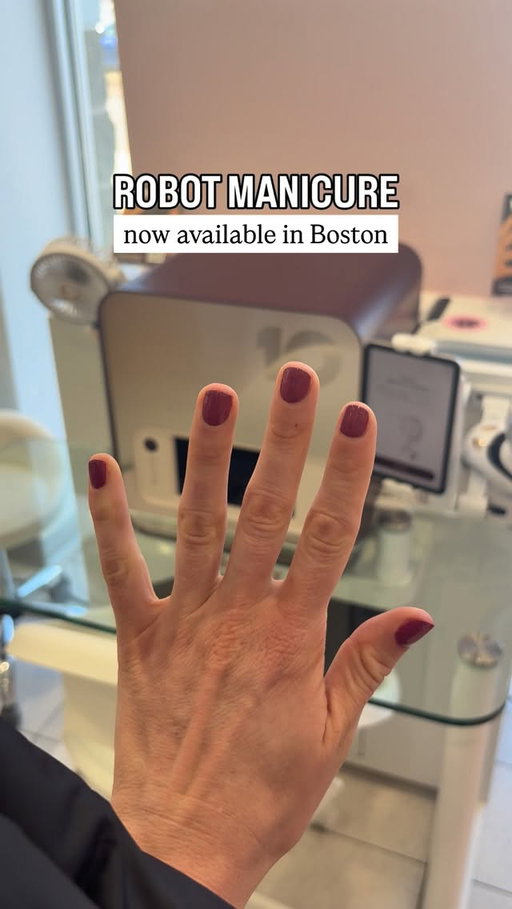 Robotic full-service manicures are now in Boston 👀 

You’re going to want to RUN to try this one out. I was so blown away by this experience. It is speedy and high quality and SO unique.

✨ @10beautyofficial 
📍Ulta in Everett, MA

#makebostonhome #thingstodoinboston #bostonrobots