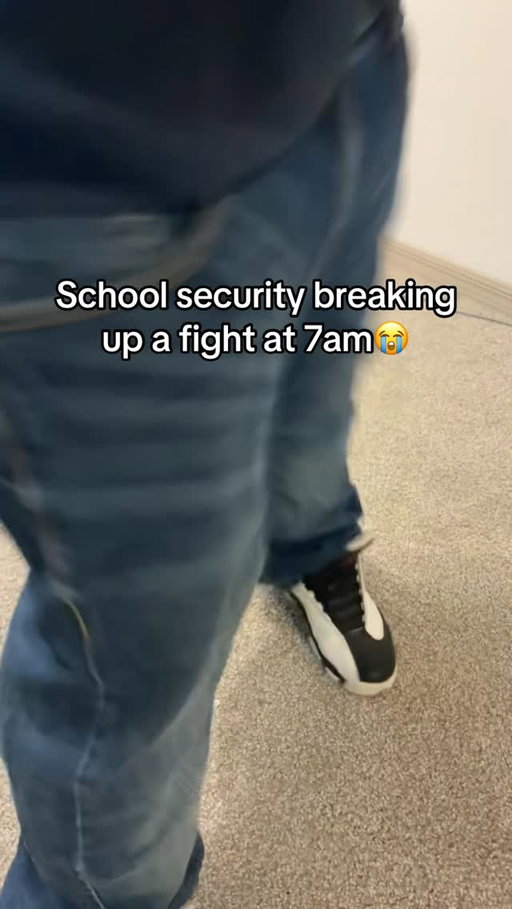 Stiff knees with loud keys breaking up fights😭😭
