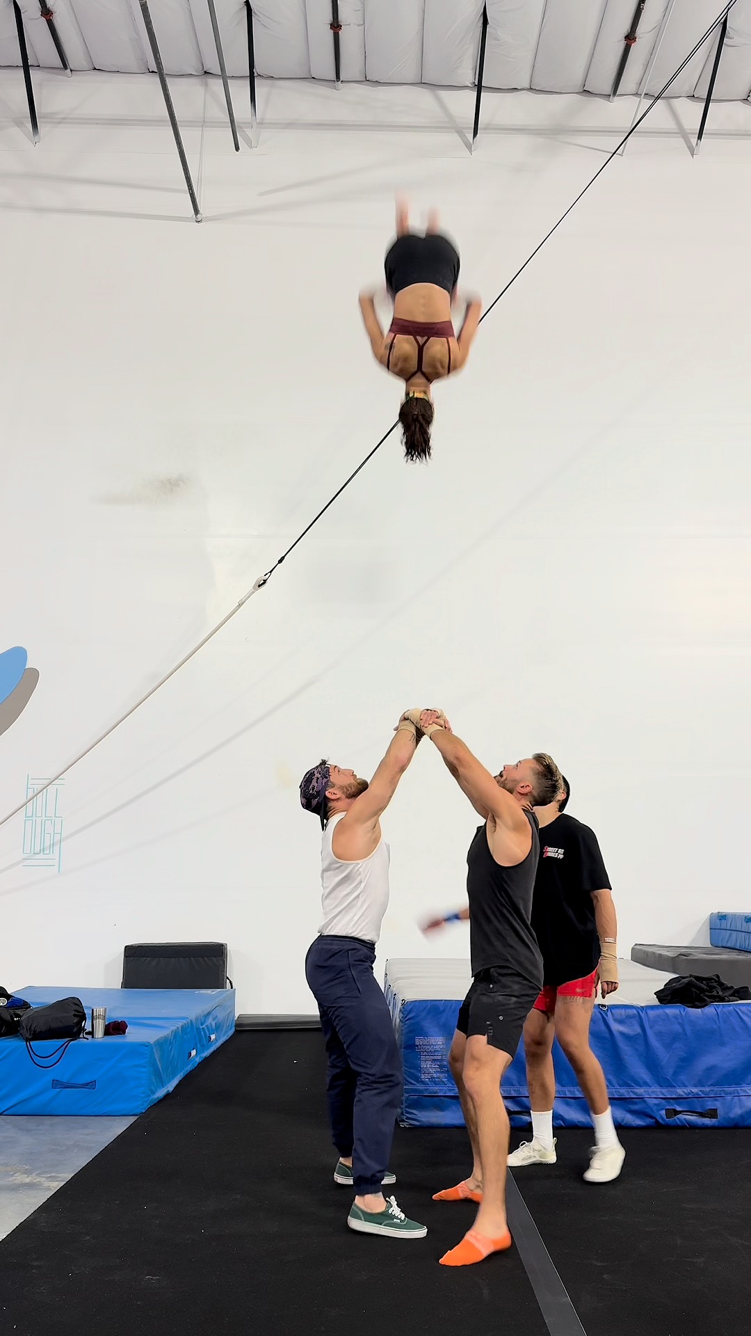 Double, no trouble 💅 😉 

See these jaw-dropping banquine skills live on stage at Mystère, in Las Vegas!

🤸 @mochamarie93 @jackcatherton @its.a.long.st0ry
🎪 @mystere.cirquedusoleil
📍 @tivegas

#cirquedusoleil #acrobatics #circus 

First comment: