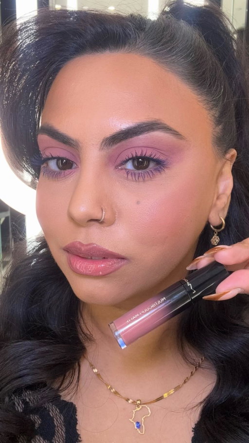 Finally I’ve got my hands on a matte pink eyeshadow that doesn’t look chalky on my dark eyelids 💕 This might be my daily spring look! 💖 

✨ MAC Velvet Teddy Multisculpt 

#MACCosmeticsCanada #maccosmetics #macmultisculpt #matteeyeshadow #liquideyeshadow