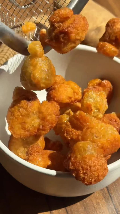 made the viral Korean chewy potato bites!! 

they’re pretty addictive but my potatoes turned grey 😭 

recipe video coming this weekend 🥹 comment “chewy potato” and i’ll send it to you! 

#potato #koreanfood #crispy