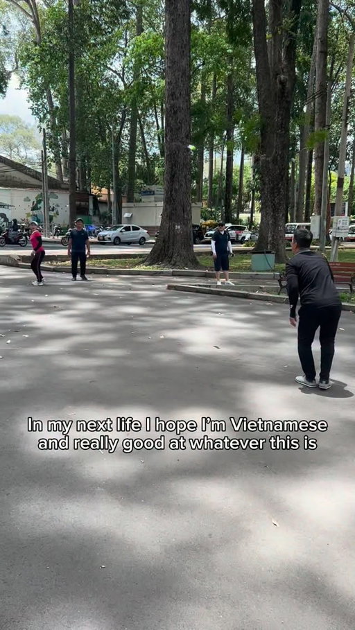 Honestly one of the most impressive things I’ve ever seen.

•

#vietnam #foot