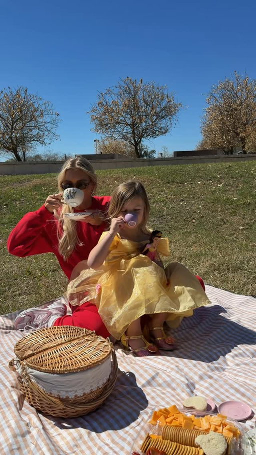 AD core mems unlocked 🫶🏻🩰🧺🫖 she picked out the perfect dress for our play date at the park. shop for your Disney Princess play date at Target! thanks @disneyfamily for gifing me the items shown in this video! comment “shop” for links!! #princess #picnic #momlife #dayinmylife #vlog