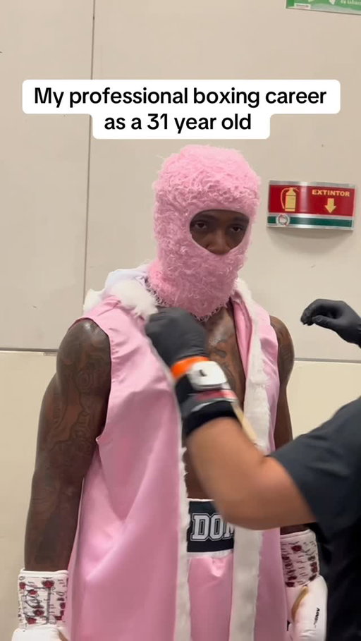 My professional boxing career as a 31 year old. We’ve come a long way but we have a ways to go before we are a world champ. New fight date will be announced very soon 🤫