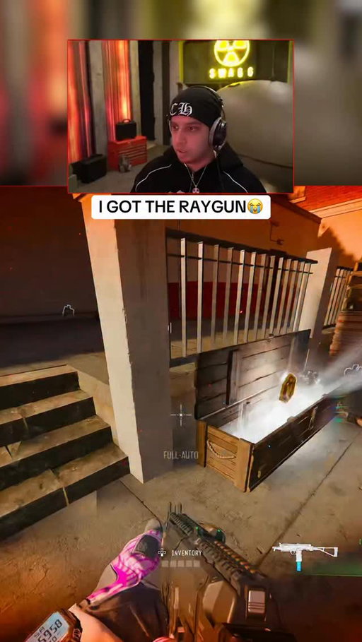 The Raygun is INSANE in Blackout 2 😂😂

#swagg #warzone #blackout #callofduty #gaming