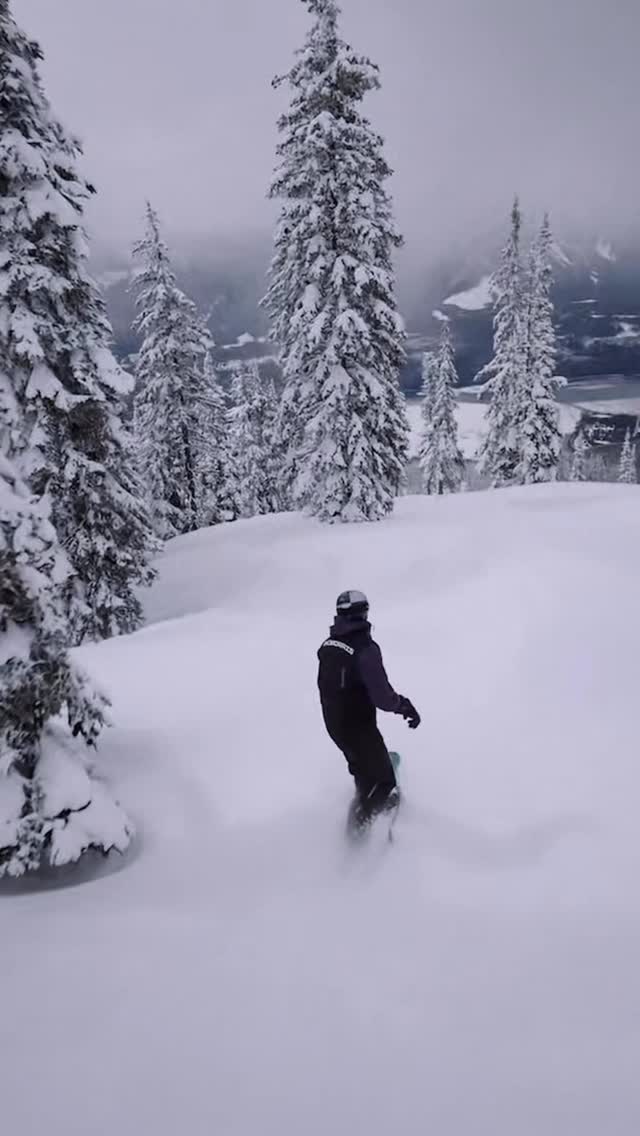 @markmcmorris with a clean run on day 1 of the @naturalselectionsnow Tour 💯 

stay tuned for day 2 finals tomorrow at 1:00PM PT/ 4:00PM EST 🗓️

link in bio to watch the day 1 replay on Red Bull TV 🔗 

#Snowboard #NST #RedBull #GivesYouWiiings