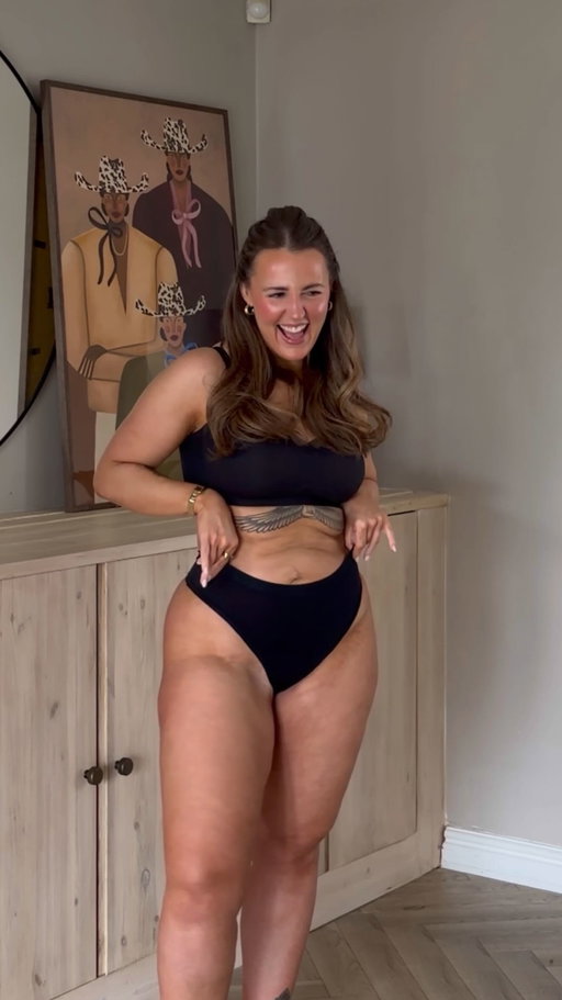 @sweatybetty flipping NAILED this waterproof!! The waterproof we actually WANT to wear!!!! 👏🏽 what a find. Welcome to my wardrobe baby (you’re about to work hard LOL) x

(Ad)