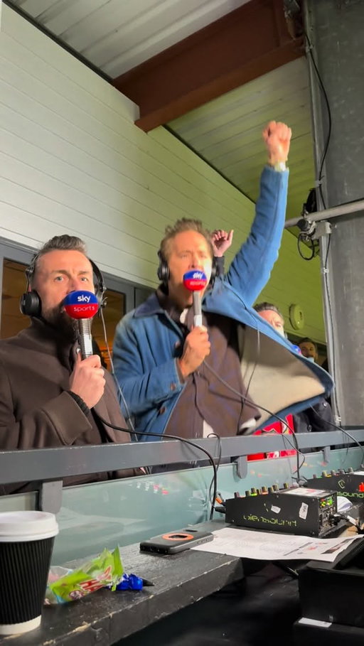 The moment @vancityreynolds & @robmac called Nathan Broadhead’s opening goal 🤩

🔴⚪️ #WxmAFC