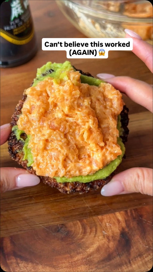 @eatingwithkirby Can’t believe this worked (AGAIN) 🤯

Turn $7 grocery store salmon nigiri into the boujee VIRAL $22 USD/$30 CAD Erewhon Crispy Sushi Sandwich! 🍣

Follow @eatingwithkirby for more easy hacks + recipes! ✨

Steps:
- remove salmon slices and cut super finely until it’s a paste
- put salmon in a bowl with sesame oil, kewpie mayo, sriracha, soy sauce. Mix well
- Put 2.5 rice balls together and roll it into a ball. Then flatten into a thin square patty
- shallow fry in a small pot for 3-5 mins each side or air fry on 400 degrees for 7-10 mins each side in the air fryer!
- top crispy rice patty with avocado & salmon mixture! Garnish with sesame seeds and enjoy!

#vancouverfoodie #salmonhack #sushisandwich #erewhon #spicysalmon