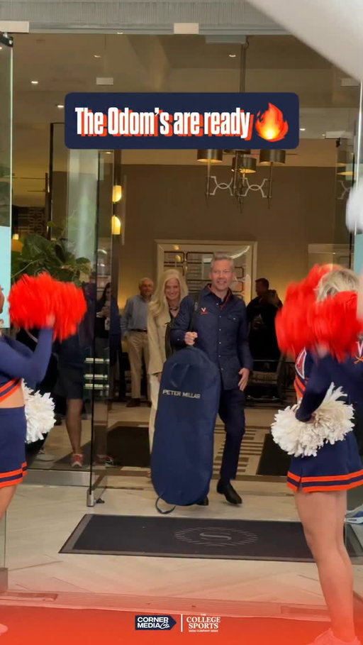 Coach Odom is ready for tonight⚔️
•
•
•
•
#Virginia #UVA #Hoos #Wahoos #Explore