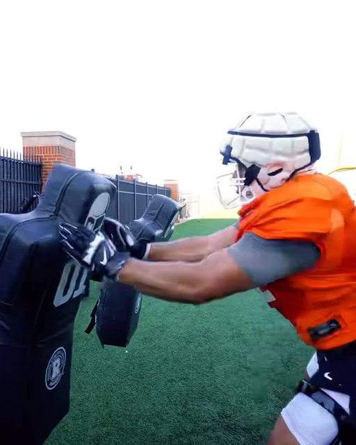 Big men workin’ 💪