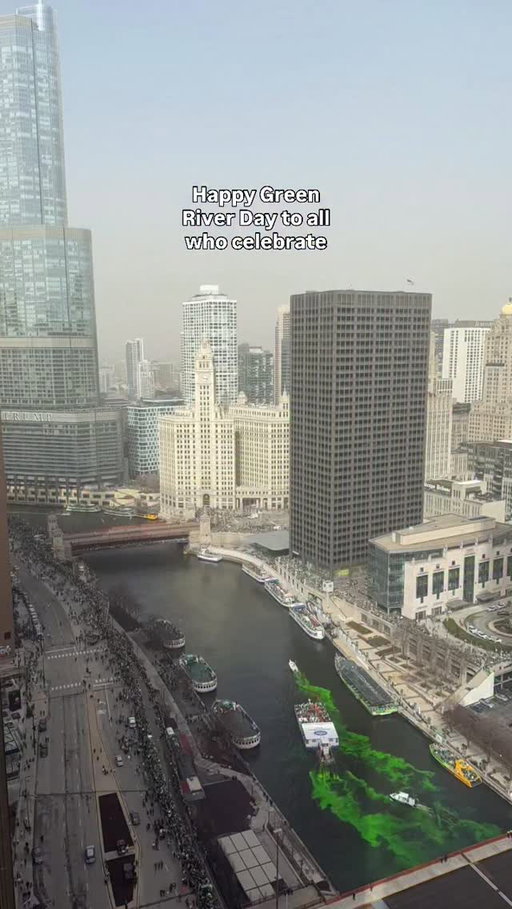 The most iconic day of the year is finally here ☘️ Happy St. Patrick’s Day, Chicago!

#chicagogram #chicagostpatricksday #chicagoriver #greenriver #chicagoevents