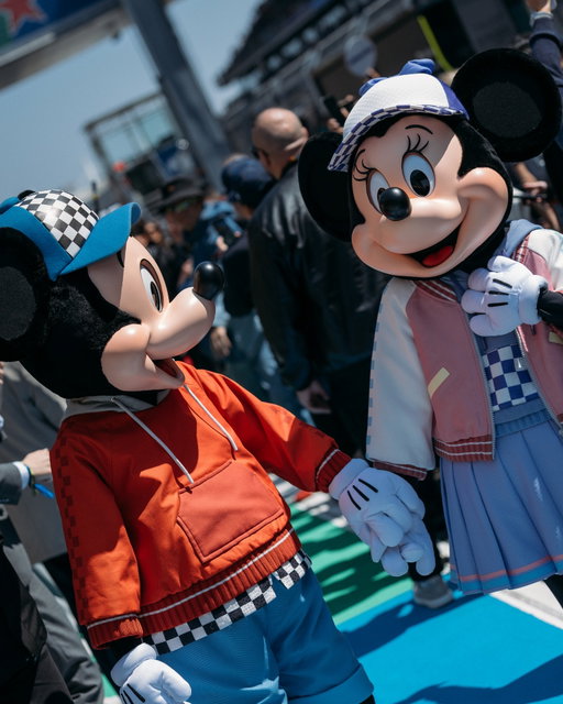 Feeling the speed in Shanghai with @MickeyMouse and @MinnieMouse! 🤩

They've taken the trip over from Shanghai Disney Resort to take in the action of the #ChineseGP! 🙌 #FuelTheMagic

#F1