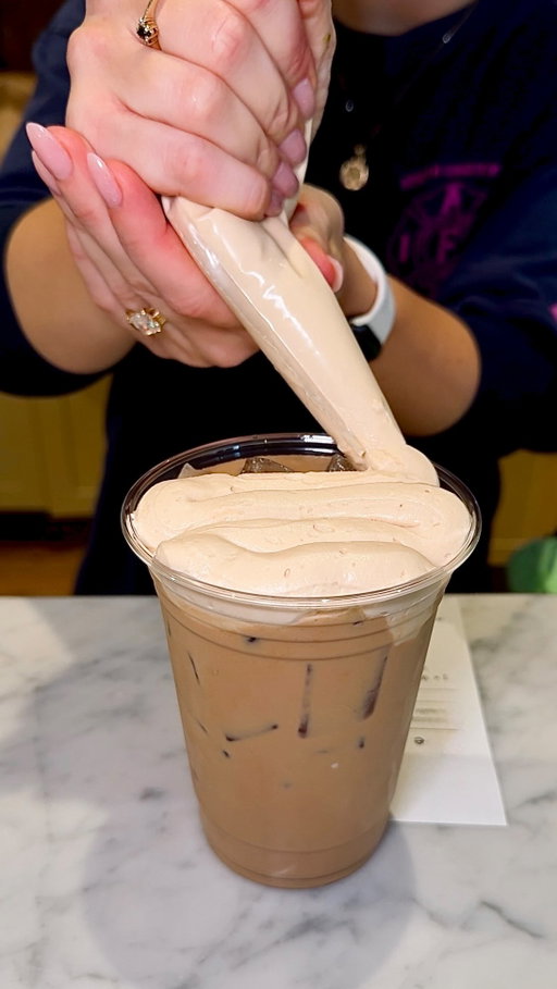Rhode Island’s most viral coffee shop ☕️ 

I could eat a cup of the cold foam alone! I tried the whipped cookie butter latte and went back the next day for the caramelized banana latte and their viral pizza bagels. I can see why this is a RI favorite.

📍The Nitro Bar -their locations include Providence, RI and Newport, RI 

#rhodeisland #cafe #coffeeshop