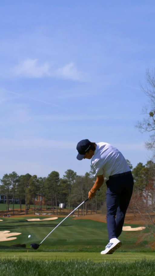 Everyone loves a good lefty action - here’s a look at the swing of leader @tdubgolf