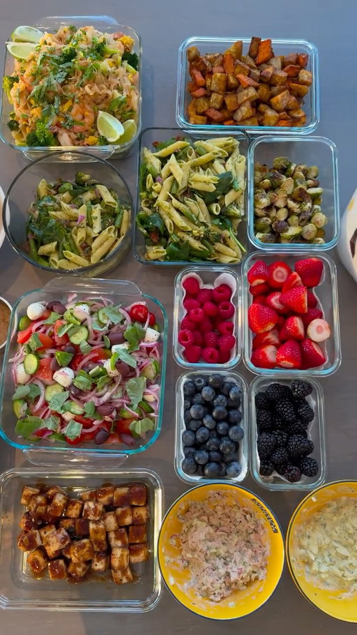 Low histamine, low FODMAP, anti-inflammatory, cancer support, and weight loss are just some of the diets and conditions we have supported with our nutrition-focused private chef services. 

Making significant changes to your diet can be really hard but when you have the right support in place, your diet becomes one less worry to think about. 

Know someone who is struggling with their diet and could use a nutrition-focused private chef to support their needs? 

Tag them below so they know we can help them! ⬇️

#privatechef #nutrition #antiinflammatory #healthyfood