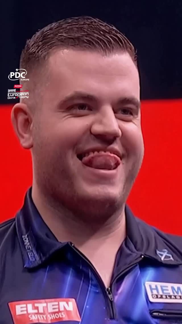 What a match! 🤯
Niels Zonneveld (average: 104.46) wins his first ever match against his compatriot Michael van Gerwen (average: 107) and advances into finals day at the ELTEN Safety Shoes European Darts Trophy! 🎯