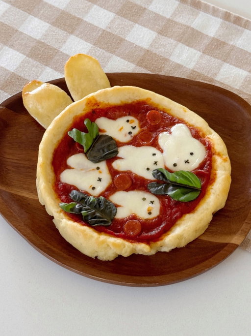 happy pi day 🥧🍕

today’s menu
1. miffy pizza
2. baymax pepperoni pizza
3. miffy blueberry pie
4. baymax margherita pizza

#pizza #baymax #miffy #piday