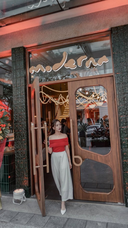 When you’re that girl..… 😅✌🏻 I’d like to say I’m kidding but everyone knows I’m not. Like, what do you mean I eat laterrrr?!! Be careful what you wish for 😭

There’s no later when it comes to @moderna_ph. Oh pleaseeeee gimme the food now 🍝🥩