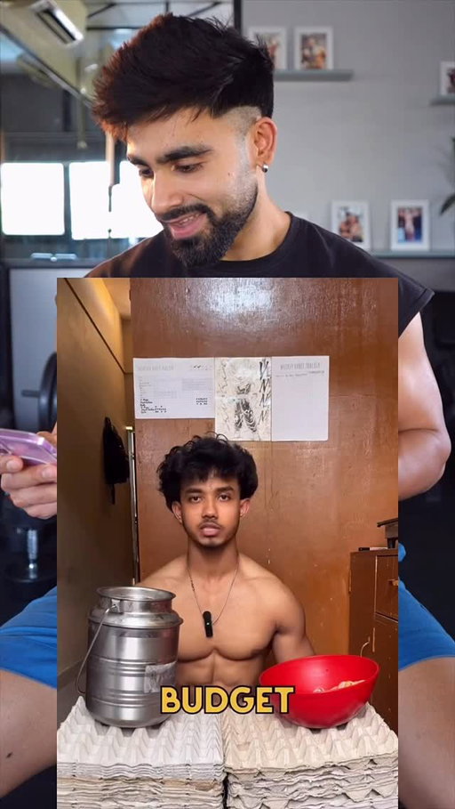 ₹1400 me bhai ka pure week ka high-protein diet complete ho jata hai.

Detailed Calculation:

• 450 g Chicken Breast:

Calories: 742 kcal
Protein: 139.5 g
Carbohydrates: 0 g
Fat: 16.2 g

• 14 Egg Whites:

Calories: 238 kcal
Protein: 50.4 g
Carbohydrates: 2.8 g
Fat: 0 g

• 285 g Toned Milk Curd:

Calories: 174 kcal
Protein: 10 g
Carbohydrates: 13.4 g
Fat: 4.3 g

Total (All Combined)
Calories: 1154 kcal
Protein: 199.9 g
Carbohydrates: 16.2 g
Fat: 20.5 g

#proteinmeal #budgetmealprepping #diet
