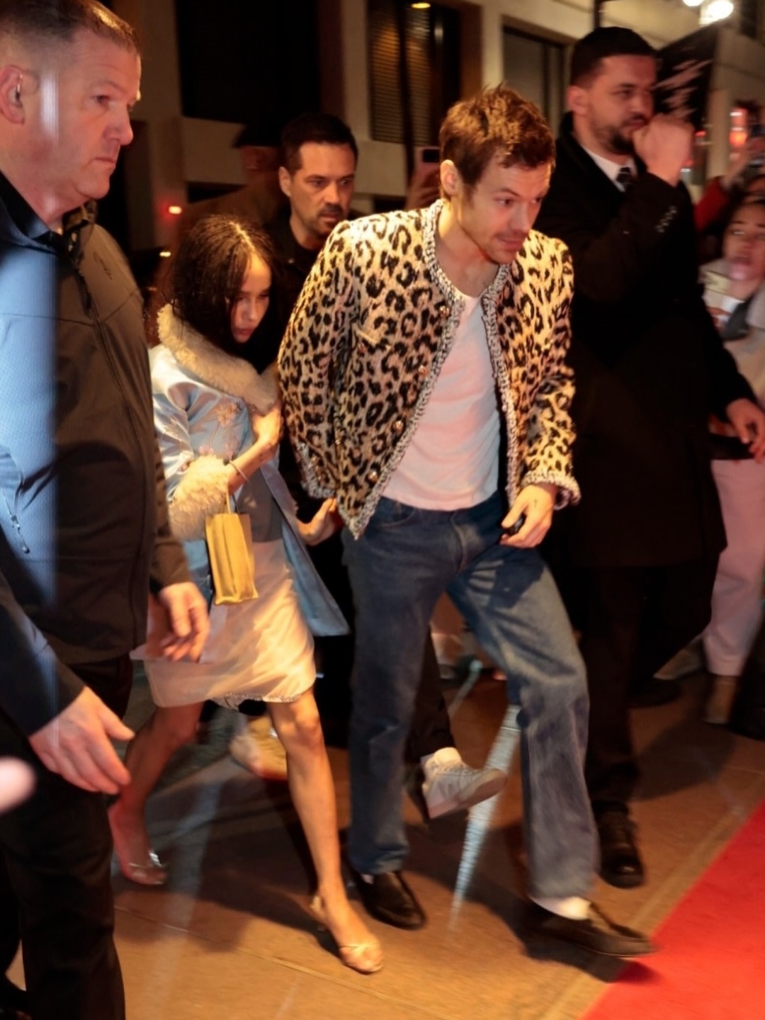 Harry Styles and Zoë Kravitz arriving at the SNL after party last night ✨🤍

(📸 BACKGRID)