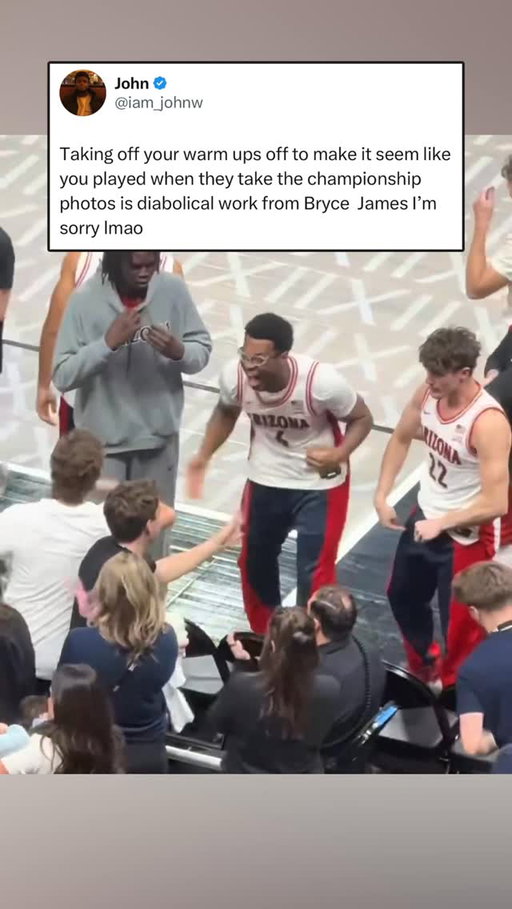 Bryce James ended up front and center for the ceremony, he hasn't play all year due to redshirting 💀

(via @lexmadee)