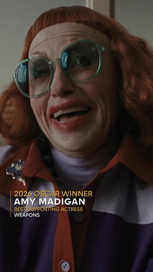 She got the little gold guy. #Oscars #AmyMadigan #Weapons