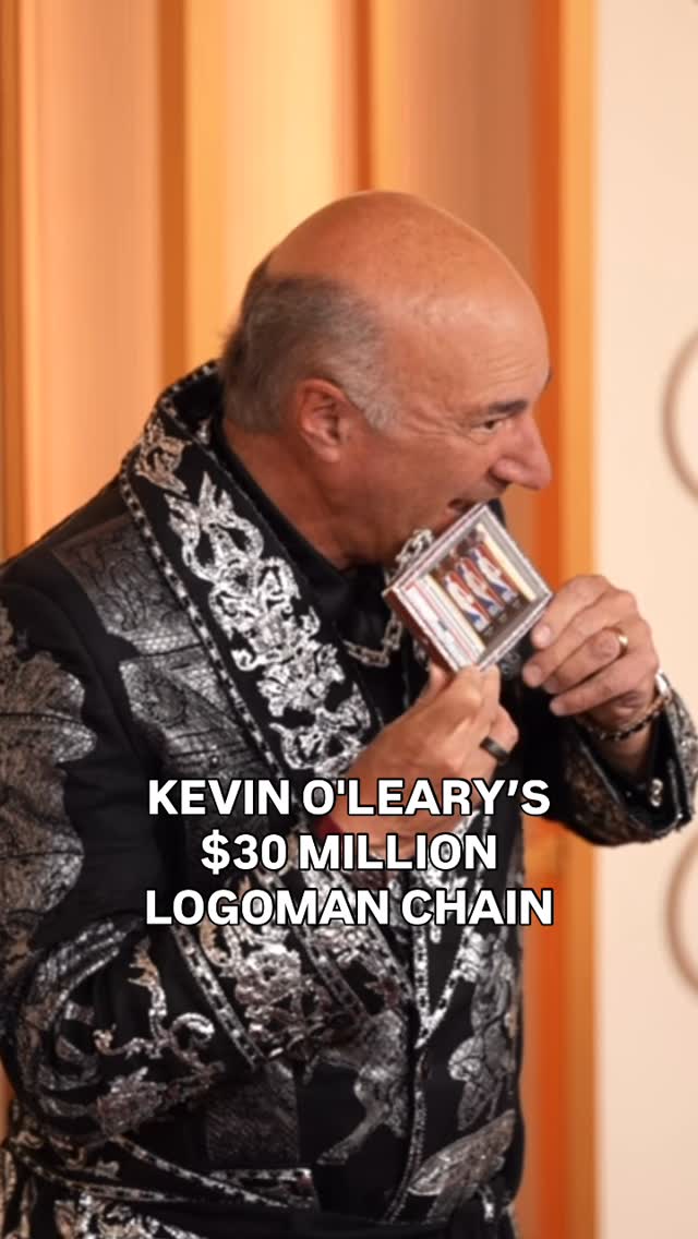 Kevin O’Leary’s custom PSA 10 Logoman chain featuring Michael Jordan, Kobe Bryant, and LeBron James 🔥