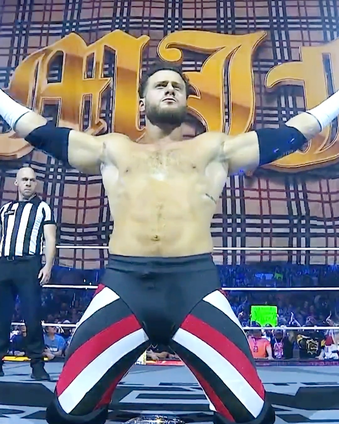 It's a BIG FIGHT FEEL in Los Angeles 🔥 @The_MJF @justinroberts 

Watch #AEWRevolution LIVE on PPV!