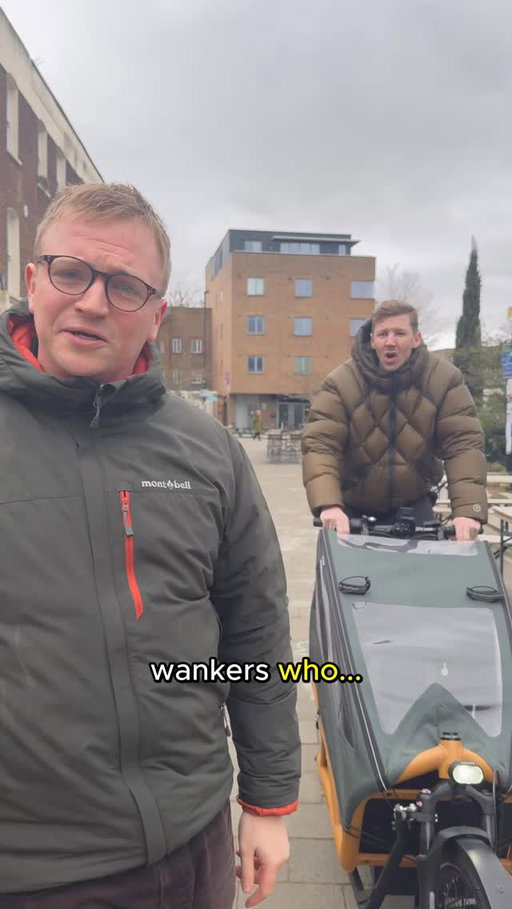 Your colleagues one, your Dad’s one, even your OG UK rappers are one 🎤🔋⚡️💥

#cycling #dad #cargobike #londonlife #comedy