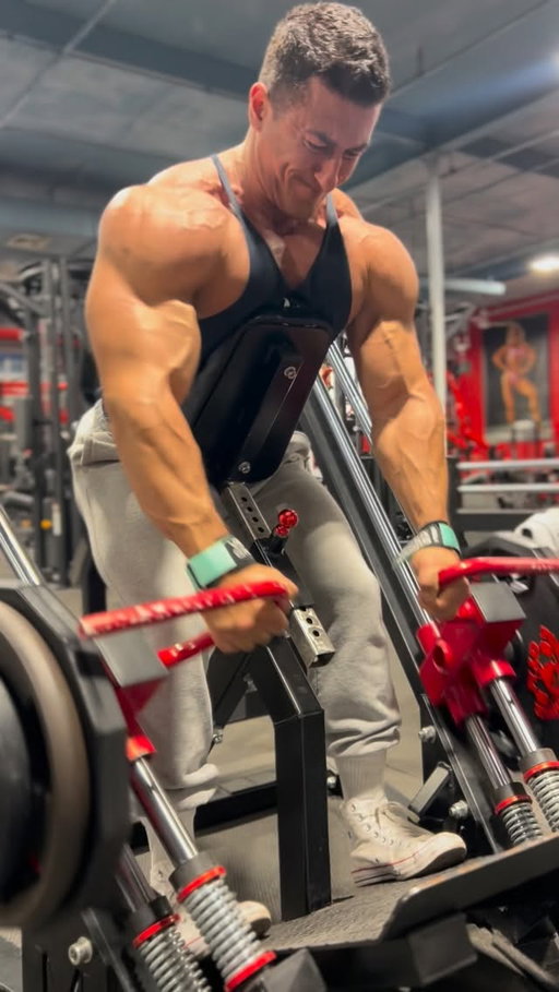 Heavy weight or high reps?
The fitness industry loves to argue about this… but the truth is most people are missing the real answer.

Training light weight for high reps might give you a pump, but it rarely creates the level of mechanical tension needed for serious muscle growth. On the other hand, heavy weight with very low reps builds strength, but often cuts the set short before the muscle has accumulated enough fatigue to truly grow.

The real magic happens when you combine the two.

Heavy weight for high reps.

Load the movement enough that the weight actually challenges you, then push the set into those uncomfortable reps where most people quit. That’s where the growth stimulus lives, when the muscle is forced to produce force repeatedly under real load.

Too many people stop at 8 reps because the weight feels heavy. The ones who grow are the ones who grind out 10, 12, maybe even 15 with that same load.

That’s how you build dense, mature muscle.

If you want structured programming, progressive overload, and nutrition designed for real results, DM @team.sadik for 1-on-1 coaching. Let’s build a physique the right way. 💪