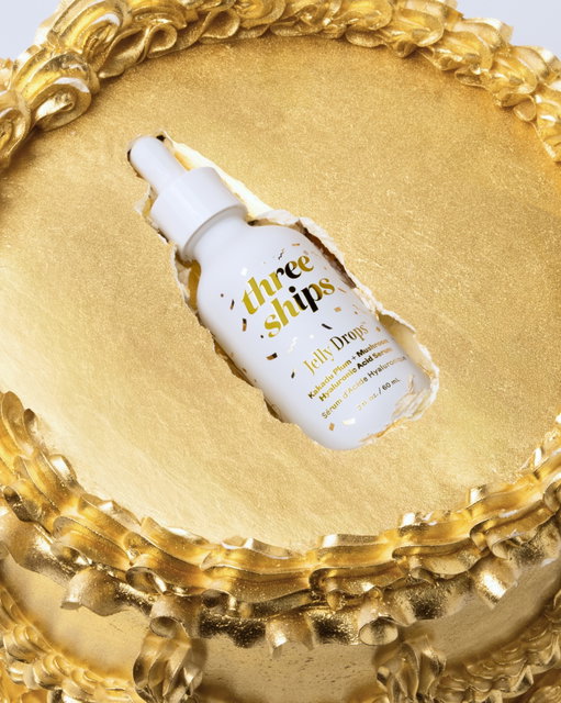 Birthday Edition Jelly Drops Serum 🤩🎂✨

A limited edition jumbo version of your favourite hyaluronic acid serum dressed in gold and DOUBLED in size! 

🎟️✨ PLUS a chance to win a year of free skincare.
We slipped 6 golden tickets inside select Birthday Edition Jelly Drops. Find one and you could win free skincare for a year.*

*No purchase necessary, open to Canada residents only.