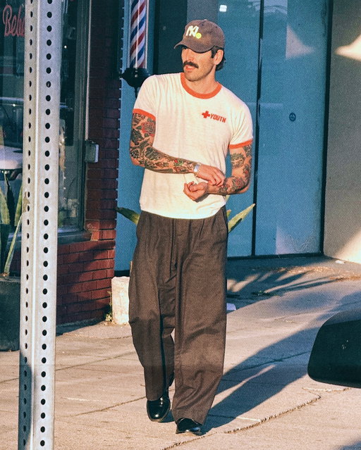 Hard to beat the vintage tee and trousers combo.  Such a simple outfit with a ton of movement.

We got false summer here this week in LA, so won’t be working with much more than this during the day.  It’s times like these where you realize a few good tees will go a long way.

Photographed in Los Angeles, March 2026.
•
•
•
🏷️: MensFashion, MensStyle, Menswear, StreetStyle, MinimalStyle, StyleInspo, OutfitGrid, MensStyleGuide, VintageMenswear, OOTDmens