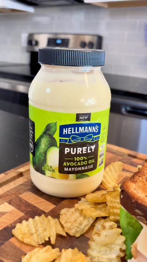 #hellmannspartner Spring means sandwiches made better with Hellmann’s brand-new 100% Avocado Oil Mayo, available exclusively at Sam’s Club. @hellmannsmayonnaise 

Ingredient list:
•	Cooked chicken breast (sliced or shredded)
•	Hellmann’s 100% Avocado Oil Mayonnaise
•	Whole grain or multigrain bread
•	Lettuce
•	Tomato slices
•	Cucumber slices
•	Red onion (thinly sliced)
•	Avocado slices (optional)
•	Salt
•	Black pepper
