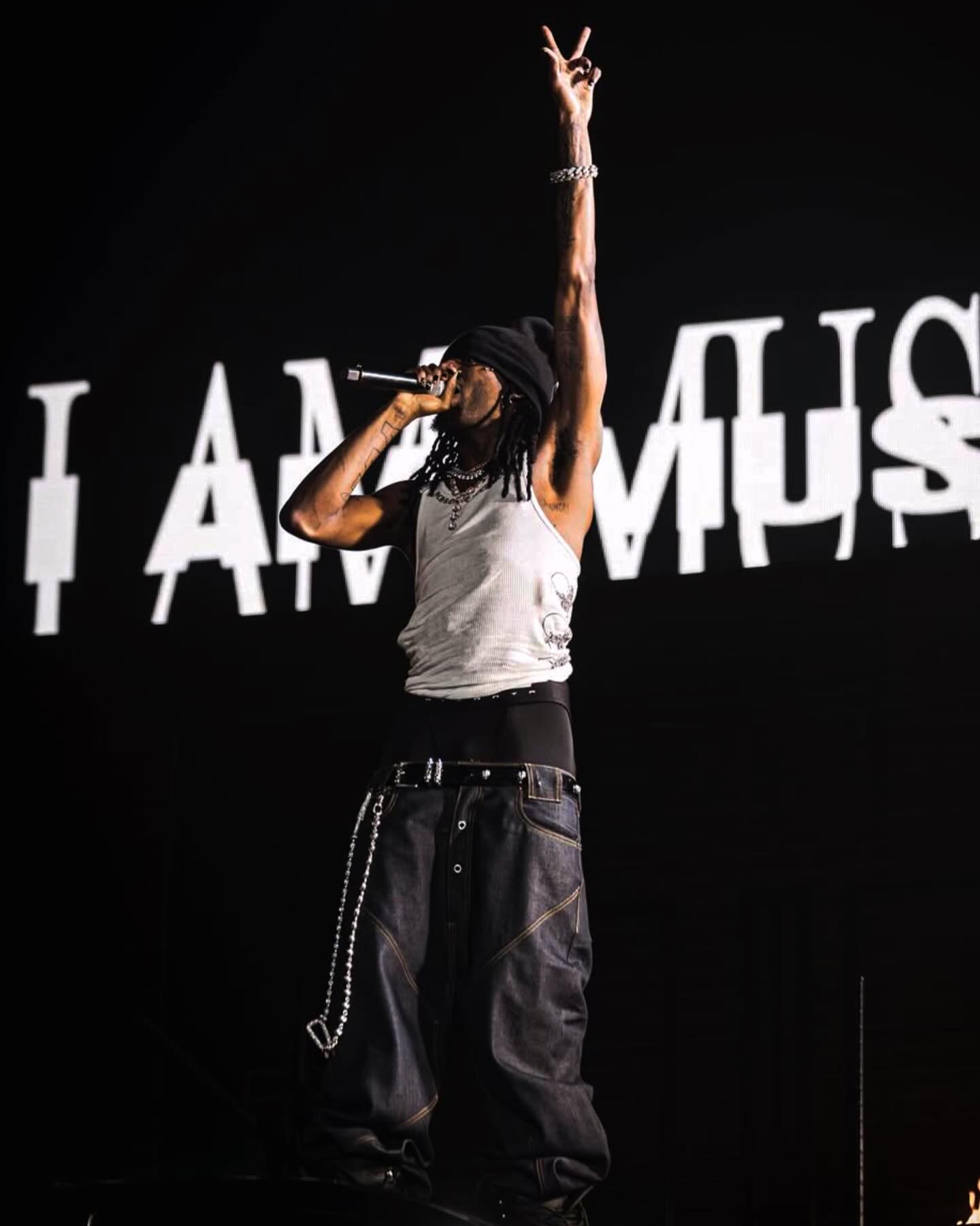 One year ago today, Playboi Carti took the stage at Rolling Loud California 2025 for one of the most memorable sets in the festival’s history👇

Carti put on a massive 35 song setlist during his headlining performance. It was here that Carti performed songs from his album ‘MUSIC’ live for the first time since its release

The stage was packed with people including Nav, Kai Cenat, Burberry Erry, Swamp Izzo, and other members of Carti’s team. Midway through the set, Carti even pulled Dabo up on stage, and the crowd went wild. The energy was so intense that the show had to be paused multiple times to get things under control

As if that was not enough, The Weeknd made a surprise appearance, performing “Rather Lie” and “Timeless” with Carti, sending the crowd into absolute frenzy. The set ended up going so long that it hit curfew. When the music stopped, Carti famously said, “f**k the budget play the f*cking song.” He did not letting any fines or a budget stop him from giving fans a show. One year later, this performance is still considered one of the wildest and most talked about shows in Rolling Loud history

Did any of you watch this set live?

📸: @rollingloud