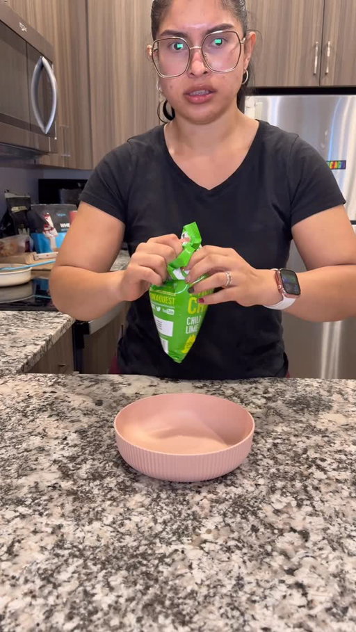 We don’t say no to our cravings in this casa 
@questnutrition 

#explorepage #highprotein #antojitos #cravings #fitness
