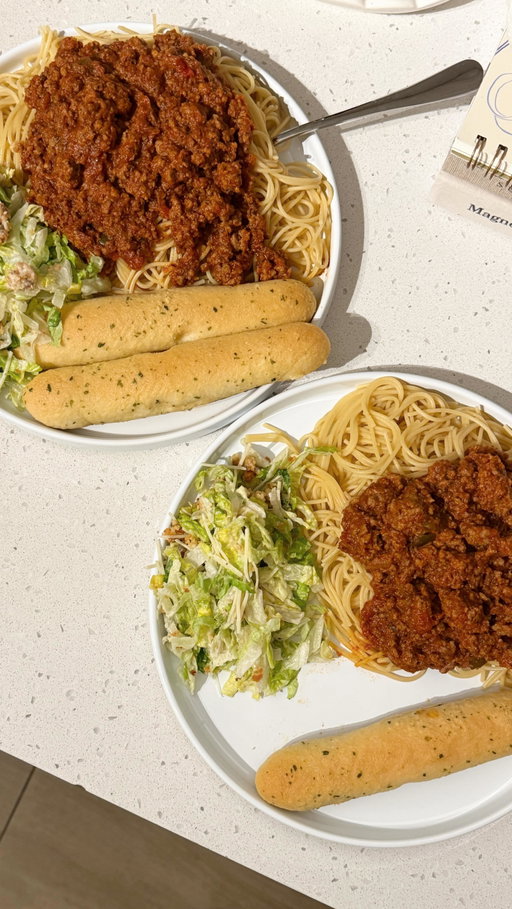 Thank goodness my boyfriend and I have the same favorite dinner 🤤🍝 

Ingredients:
1 Green pepper
1 Vidila/sweet Onion
Jarred minced garlic
Italian seasoning (shaker)
2lb ground beef
1lb ground sausage 
Family size Prego traditional sauce
1-2 pound your preferred pasta noodles 

Directions:
Dice the onion and pepper
Put them in a pan with olive oil and begin to sauté them 
Add the sausage and beef
When the meat is cooked, pour some of the juice out
Add in the Italian seasoning and garlic and simmer
Add sauce and simmer until read to eat. Enjoy!

#cookwithme #dinnerideas #pastadinner #easydinneridead #italianfood