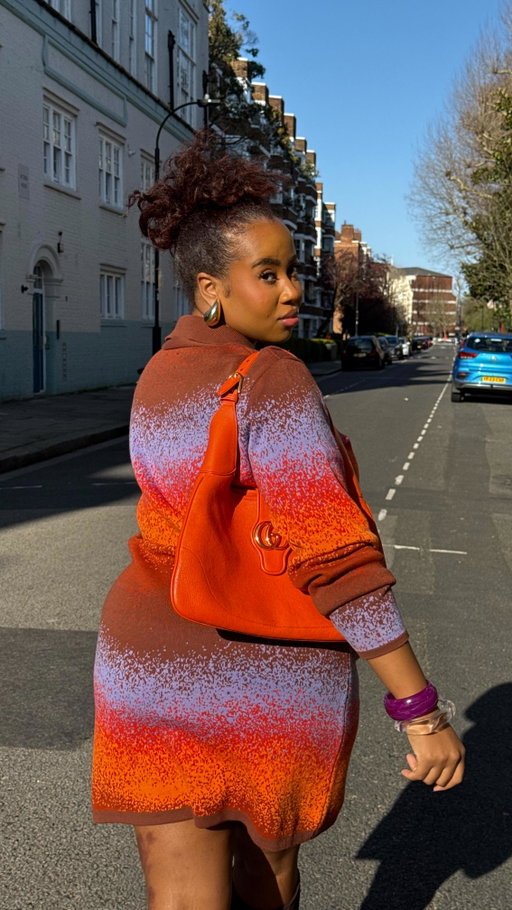 Every curvy girls worst nightmare😭 not to mention, I still have a deadline to write this size inclusive fashion piece. It’s getting real spooky for a curve fashion editor!!!! 

#plussizefashionproblems #curvyfashion #style #sizeinclusive