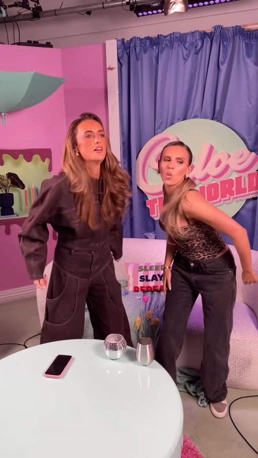 FINALLY…

The Millie & Chloe pod out at 6pm TONIGHT!

💘🫣🤩