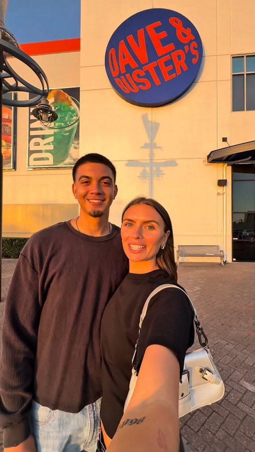 Taking March competition to date night @daveandbusters !🍗 ♥️🏀 #ad