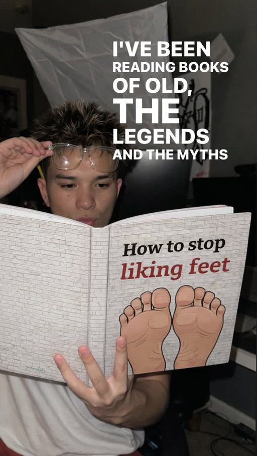 They caught me lacking😭
#trend #viral #funny #teen #feet