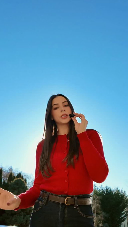 Follow @valerie_lisitsyna for this series✨ Comment “GUIDE” for my free influencer guide💌

#Cinematic #instagramtips  #storytellingvideo #cinematicvideo #storytellingtips