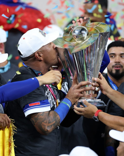 5-time Gold Glove
5-time Silver Slugger
9-time All-Star
2015 World Series Champion 
2015 World Series MVP
2020 Comeback Player of the Year
2022 Lou Gehrig Award
2024 Roberto Clemente Award
2024 Stan Musial Award
2026 World Baseball Classic Champion
